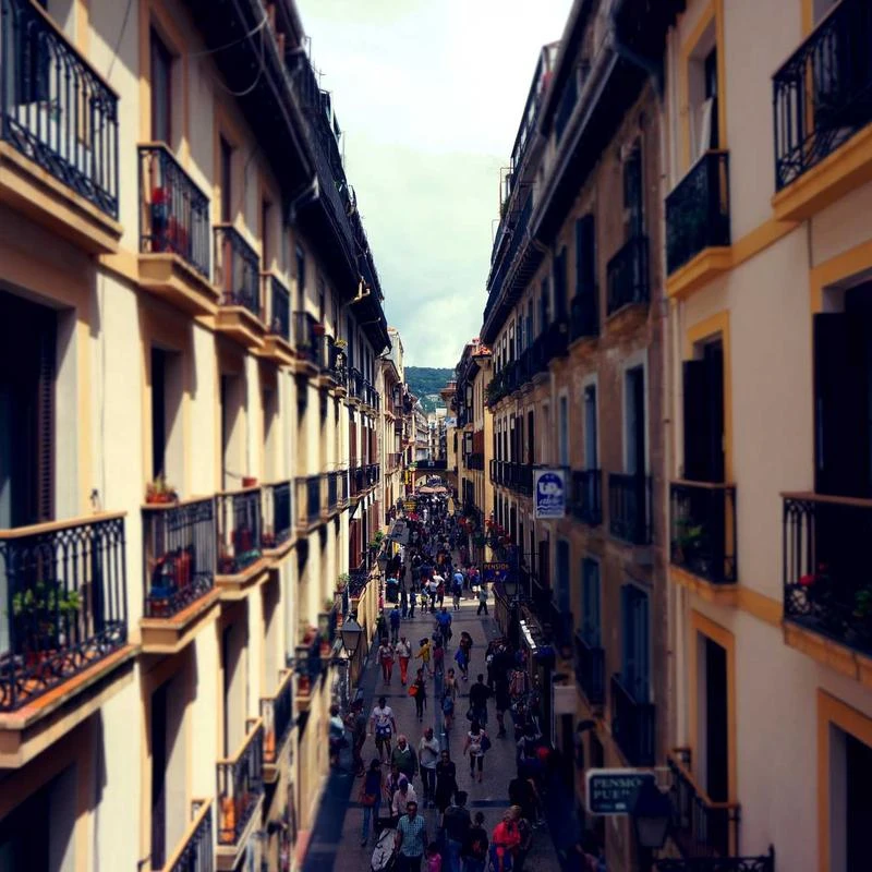 Calvin Klein Men's Dress Shirt Non Iron Solid (Regular, Extra Slim, and Big and Tall Fits)