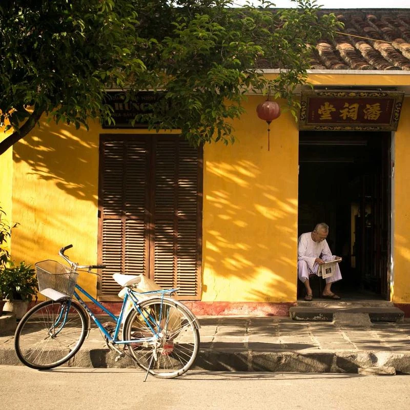 Burberry Ladies Monochrome Deer Print Silk Chiffon Pussy-bow Blouse